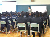 101124_koukousetumeikai1